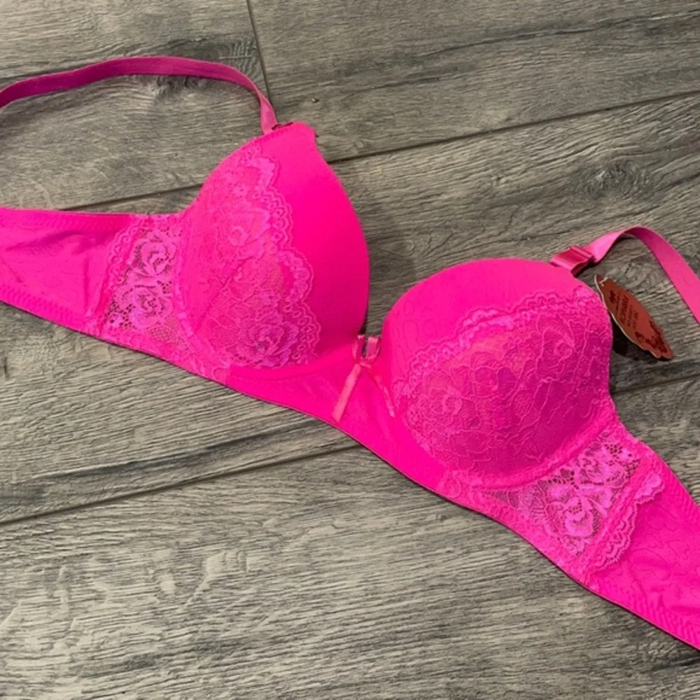 NWT Romabra bra hot pink 36C bra